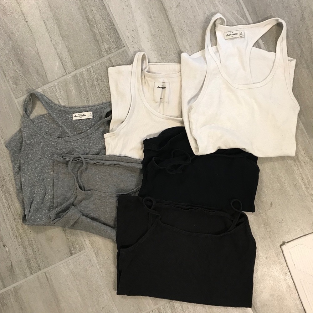 ✨SOLD✨ Bundle of 6 Tanks